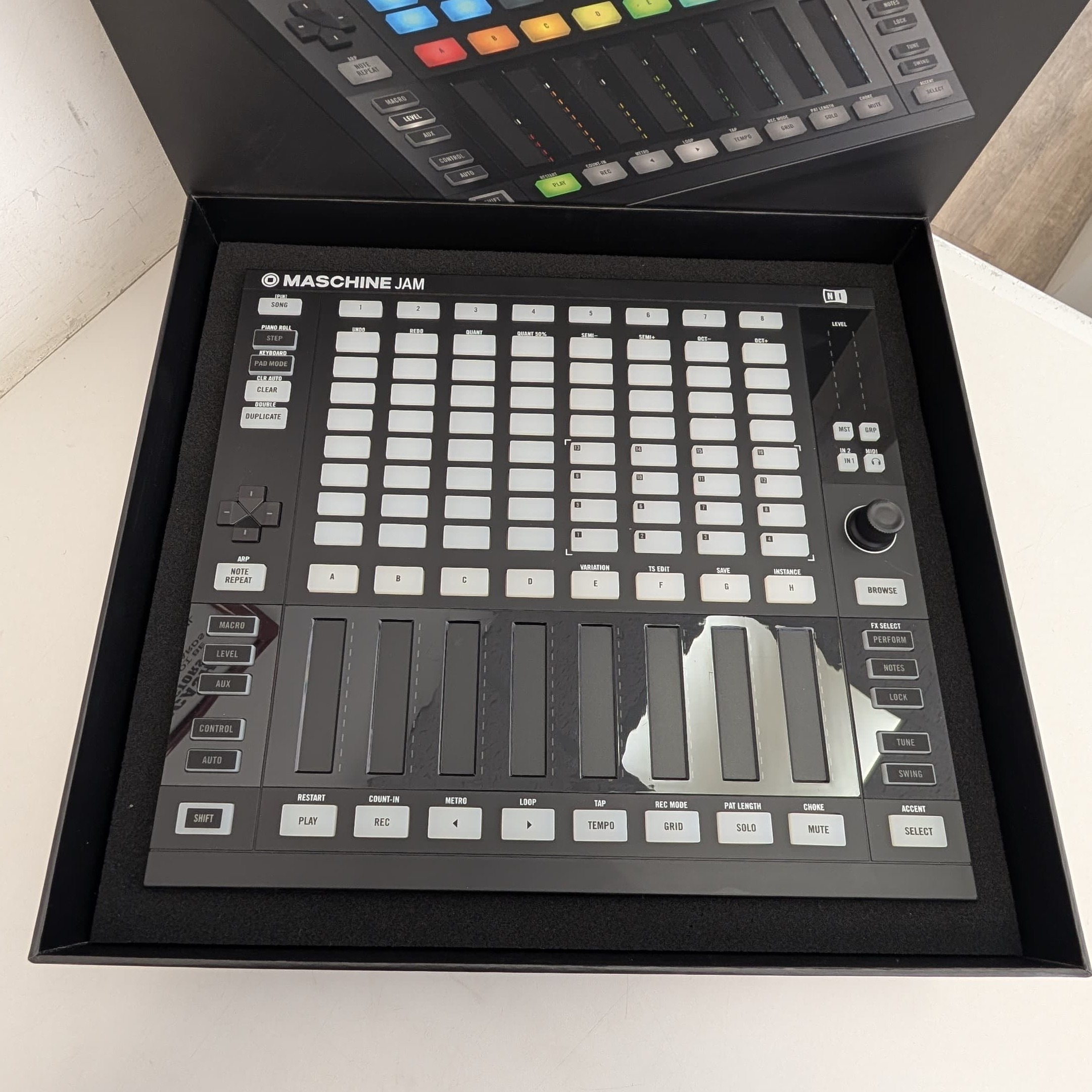 Like New Native Instruments Maschine Jam Digital Musical Like New Native Instruments Maschine Jam Digital Musical